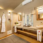 Villa Discreet Luxury With Splendid Views