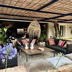 Discreet Luxury With Splendid Views Vila Ronda
