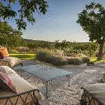 Discreet Luxury With Splendid Views *