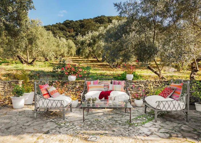 Villa Discreet Luxury With Splendid Views *