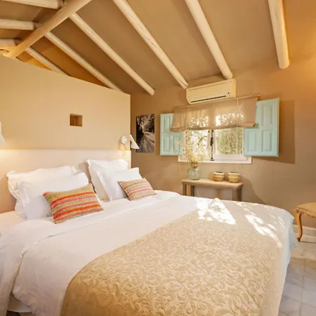 别墅 Discreet Luxury With Splendid Views 龙达