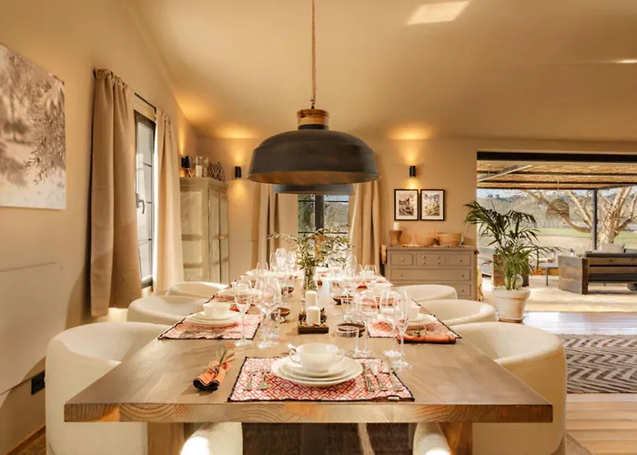 Discreet Luxury With Splendid Views