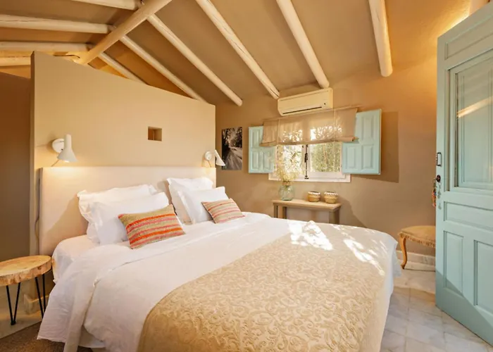 别墅 Discreet Luxury With Splendid Views 龙达